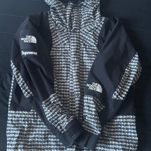 슈프림 노스페이스 스터드 자켓