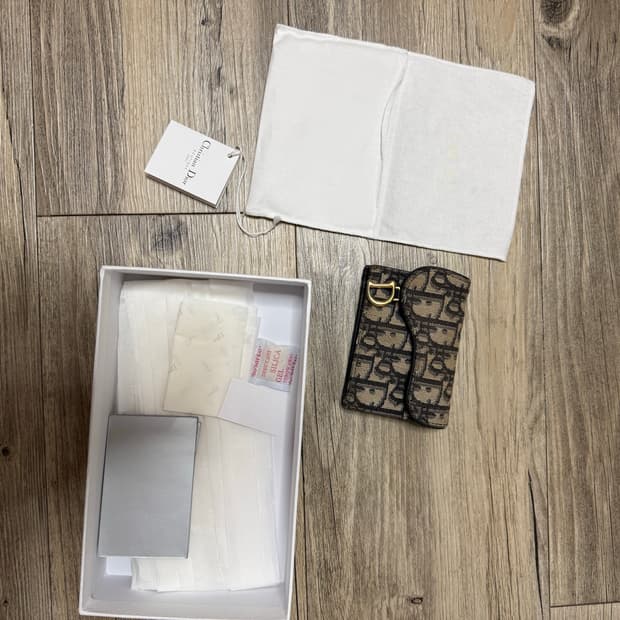 디올 오블리크 새들 카드지갑