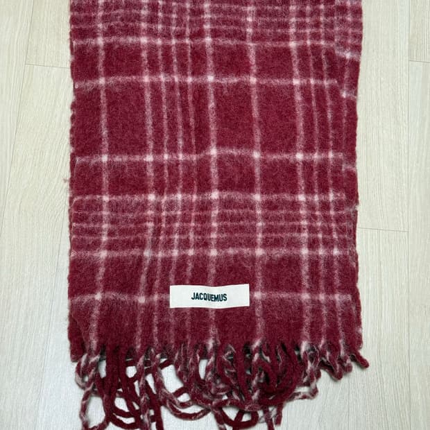 자크뮈스 체크 머플러 다크 레드