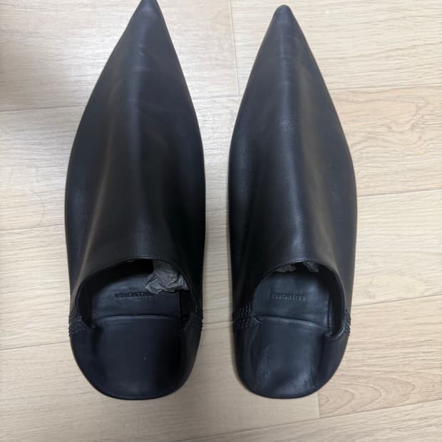 발렌시아가 플랫뮬40 