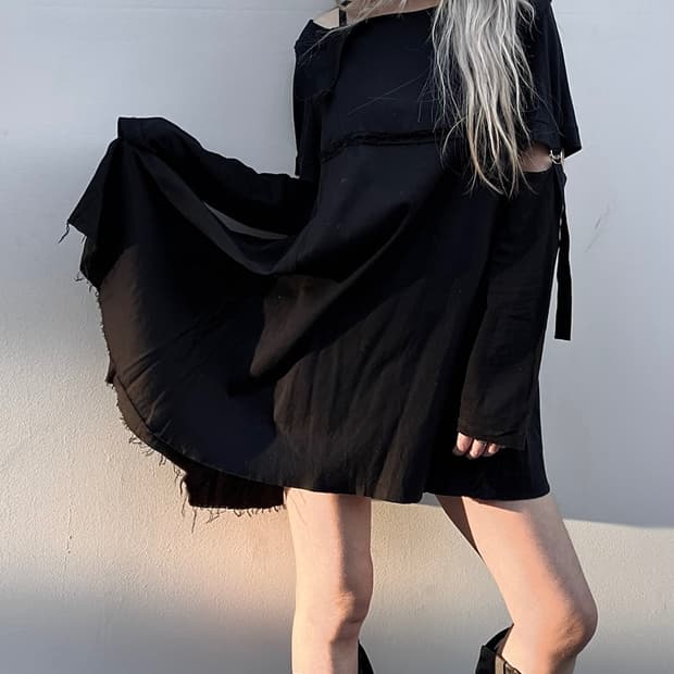 언더커버 수언더커버 언밸런스 디테일 코튼 롱 슬리브