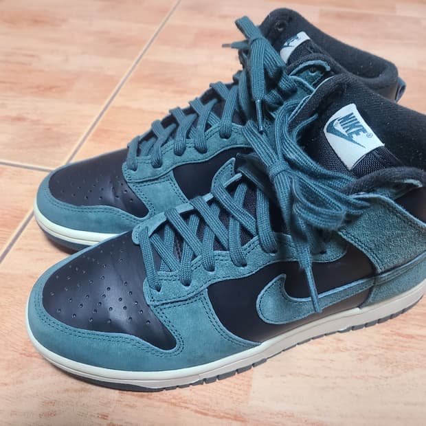 나이키 덩크하이 프리미엄 스푸르스 260