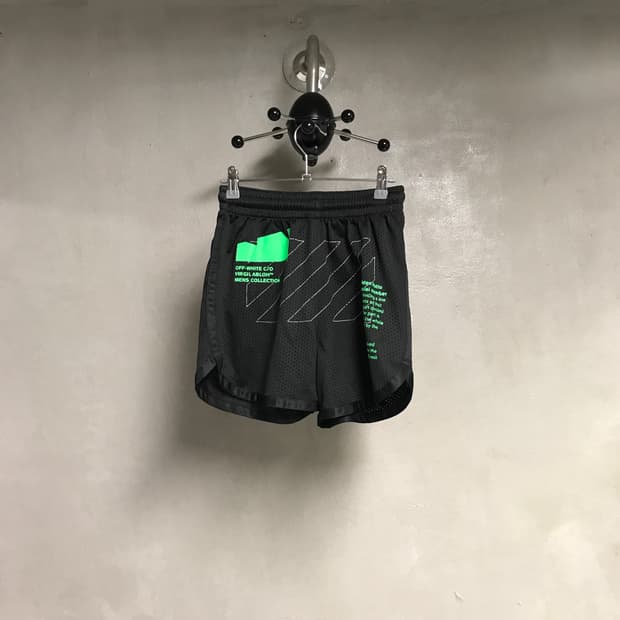 오프화이트 메쉬 반바지 XXS(W)