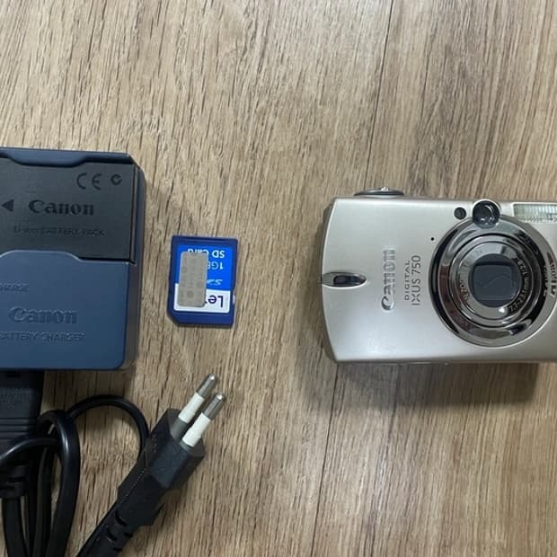 캐논 익서스 750 디카