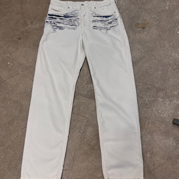 디젤 디스트레스 화이트 데님
