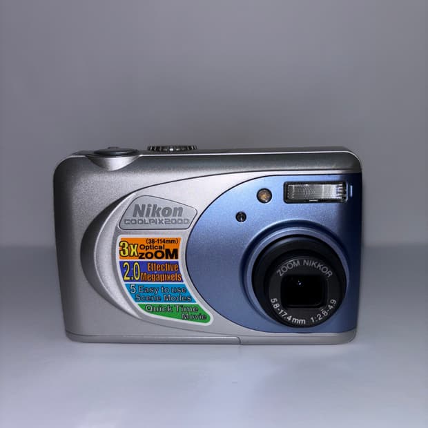 니콘쿨픽스2000디카