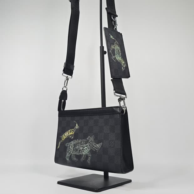 루이비통 가스통 웨어러블 월릿 크로스백