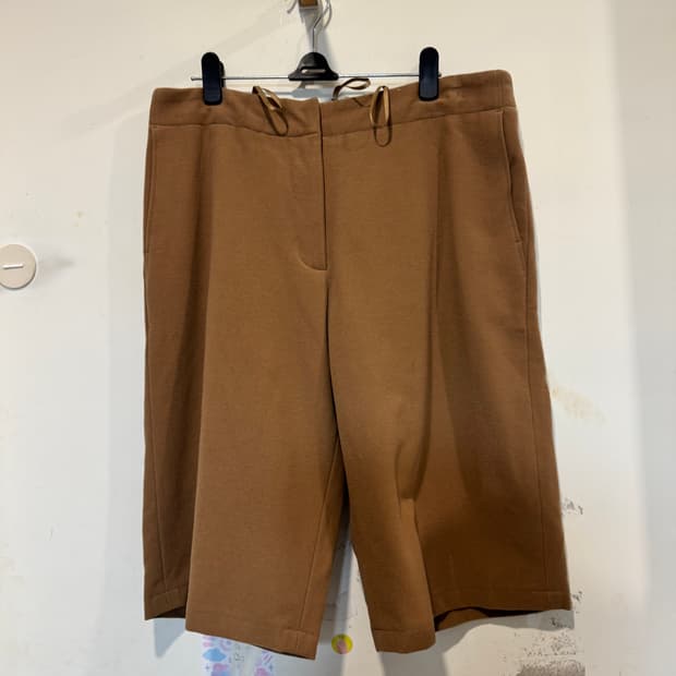 새상품 질샌더 울 반바지