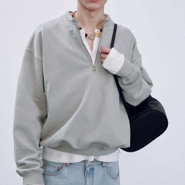 렉토 로우엣지 스탠드카라 하프집업 그레이쉬 카키