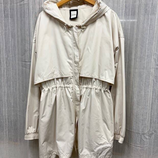 안다르 스트링 레이어드 미들 윈드자켓 바람막이