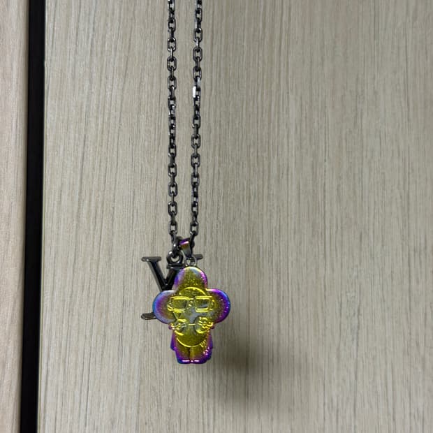 루이비통 사운드 비비엔 네크리스