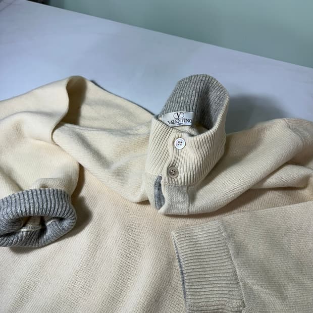 L 발렌티노 아이보리 라나버진 울 헨리넥니트