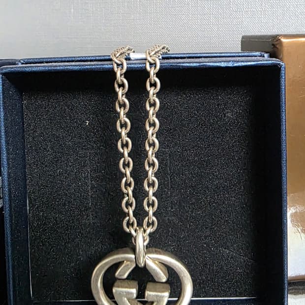 구찌 인터로킹 실버 목걸이