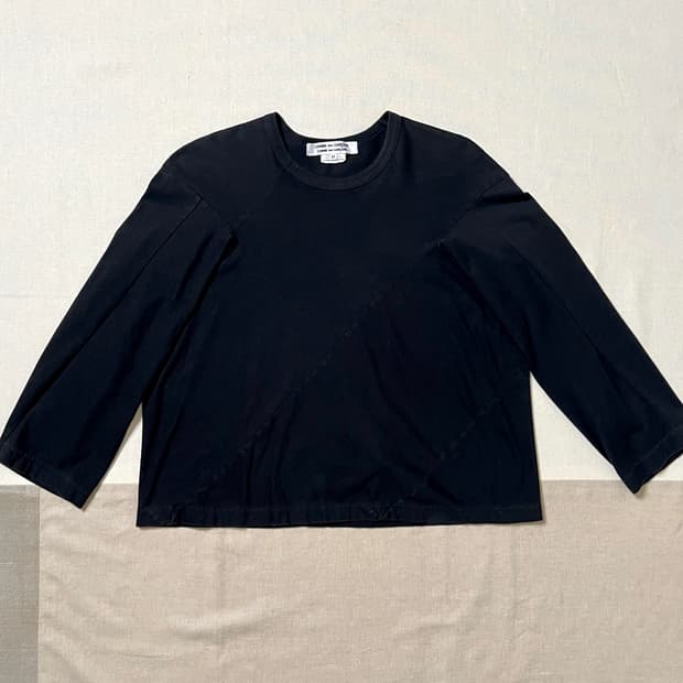 꼼데가르송 트위스트 절개 롱슬리브 티셔츠 comme des garcons