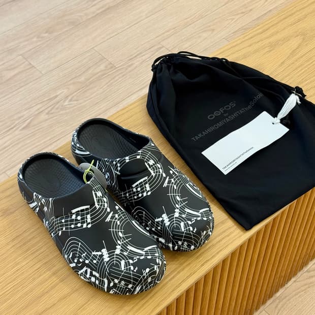 더 솔로이스트 X 우포스 music note clog black