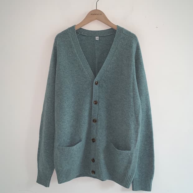 green loose cardigan