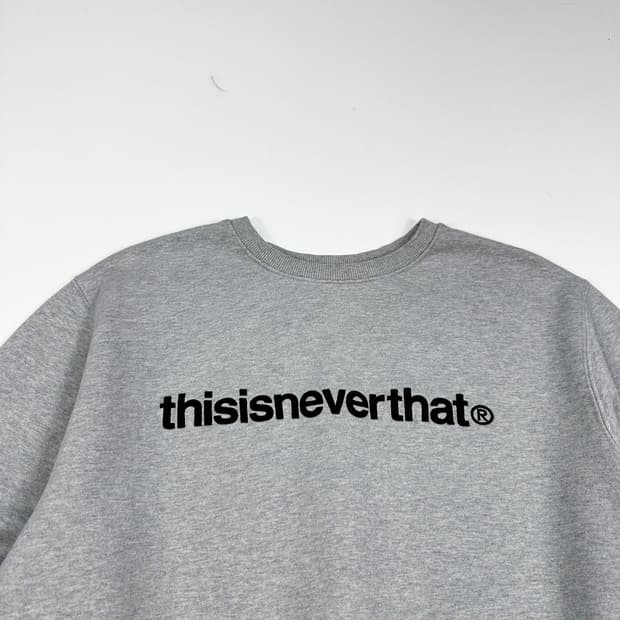 디스이즈네버댓 이니셜 자수 그레이 맨투맨 (L)