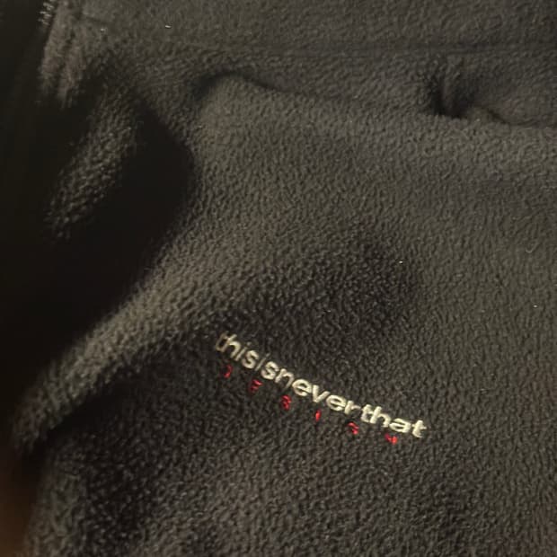 디스이즈네버댓 플리스 자켓