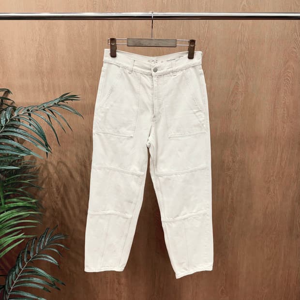 코스 코튼 팬츠 빅 포켓 스티치 패널 디테일 슬림 배럴핏 아이보리