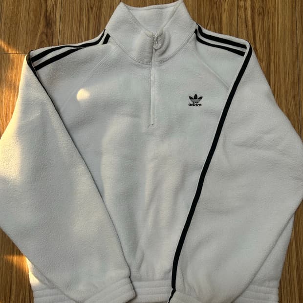 아디다스 흰색 플리스 반집업