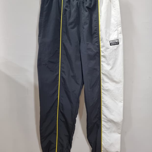 아디다스 트랙 팬츠 (D175