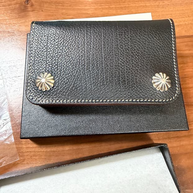 LARRY SMITH EMBOSSED trucker wallet S