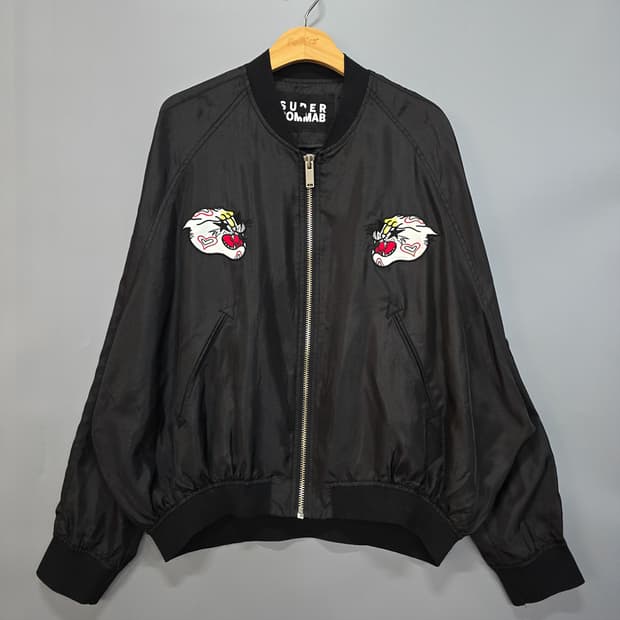 슈퍼콤마비(SUPER COMMA B) 자수 블루종 블랙 L