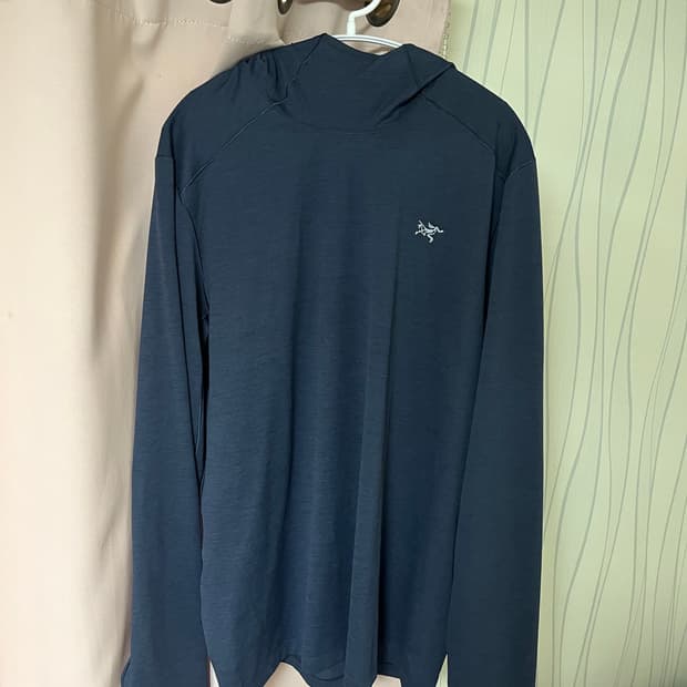 아크테릭스 코막후디M 네이비