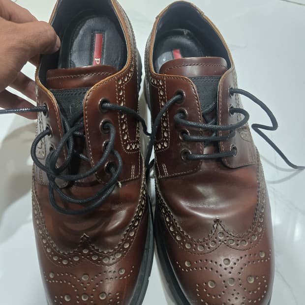 프라다 더비 구두 260