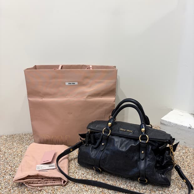 미우미우 비텔로 럭스 사첼백 토트 트로스