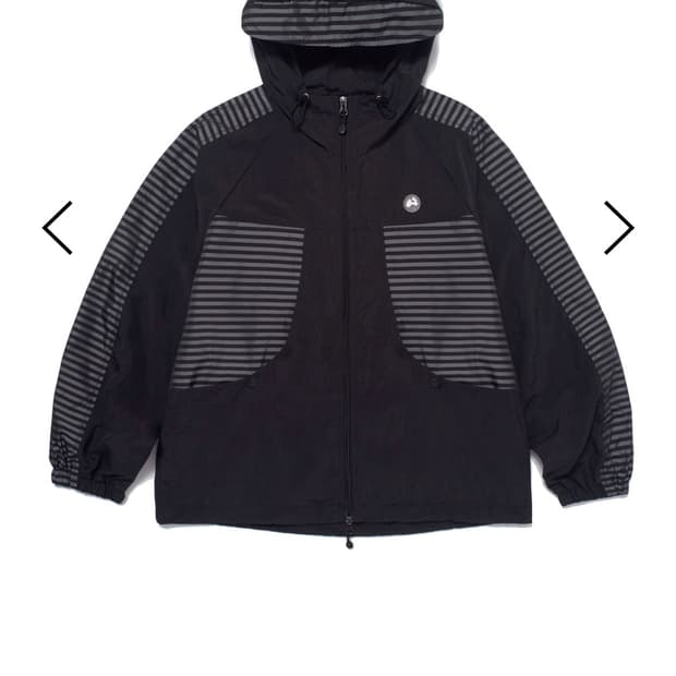 허그유어스킨 stripe wind-breaker