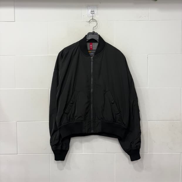 알파인더스트리 나일론 봄버 자켓