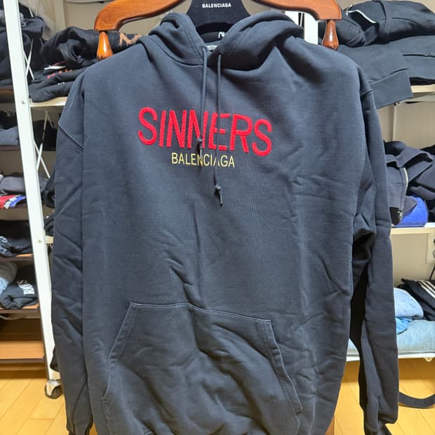 발렌시아나 sinners 후드티