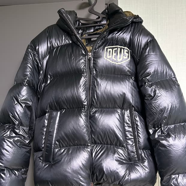 Deus 정품 패딩