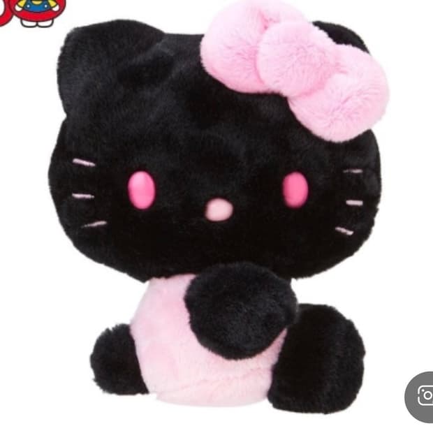 산리오 키티 애니버서리 블랙핑크