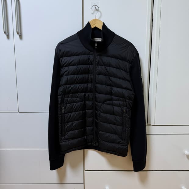 몽클레어 김현우 니트패딩 
XXL 