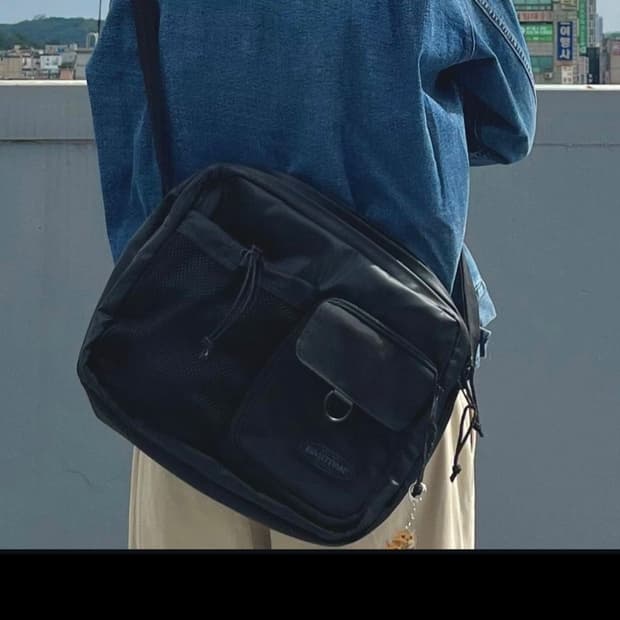 이스트팩 사첼 M 메신져 크로스백 가방 블랙