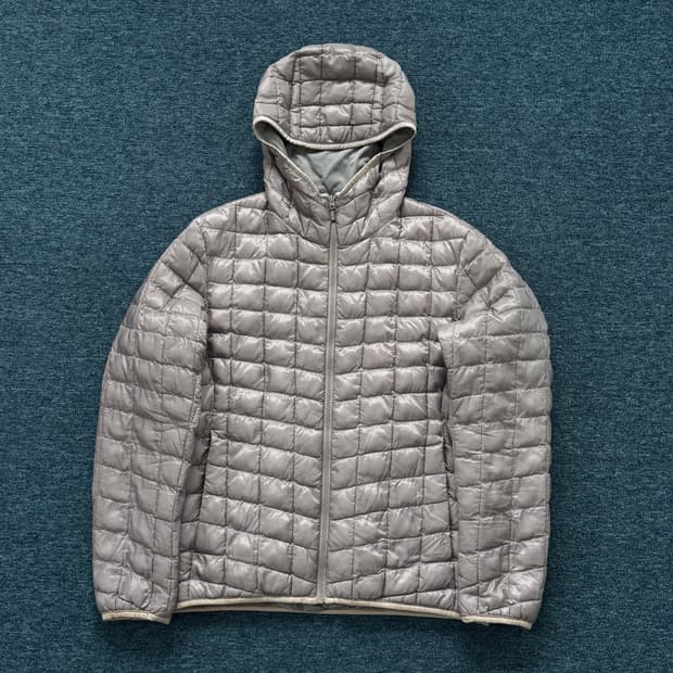 유니클로 경량패딩 L