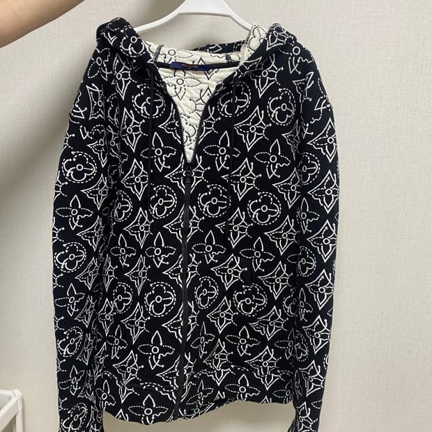 루이비통 플라워 후드집업