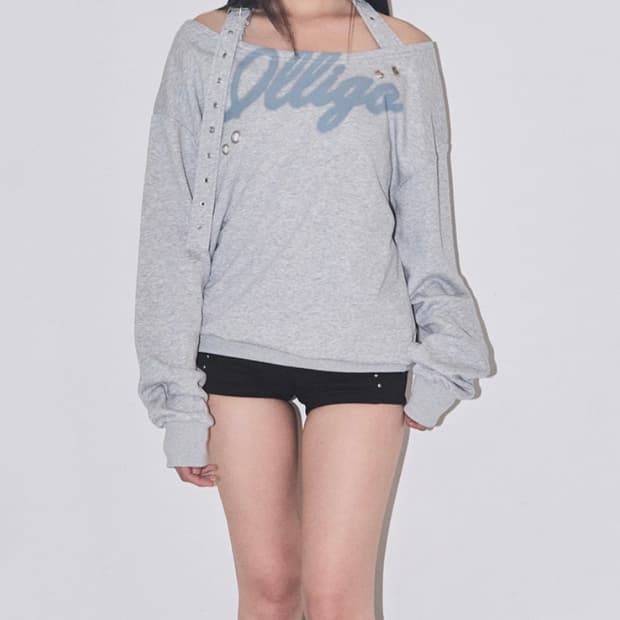 일리고 버클 오프숄더 맨투맨 그레이