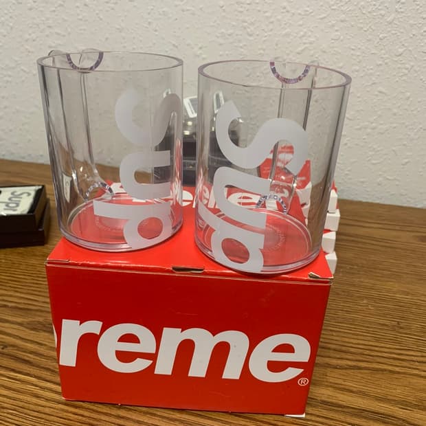 슈프림 헬러 머그컵 