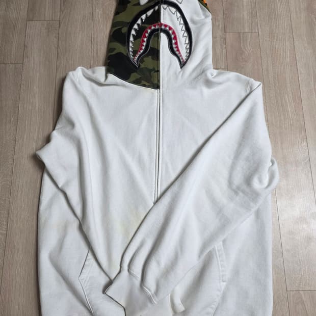 베이프 샤크후드 화이트 카모 반반 후드집업