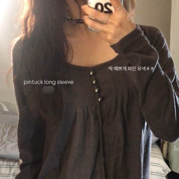 핀턱 롱슬리브 브라운 (베인떼 빈티지)