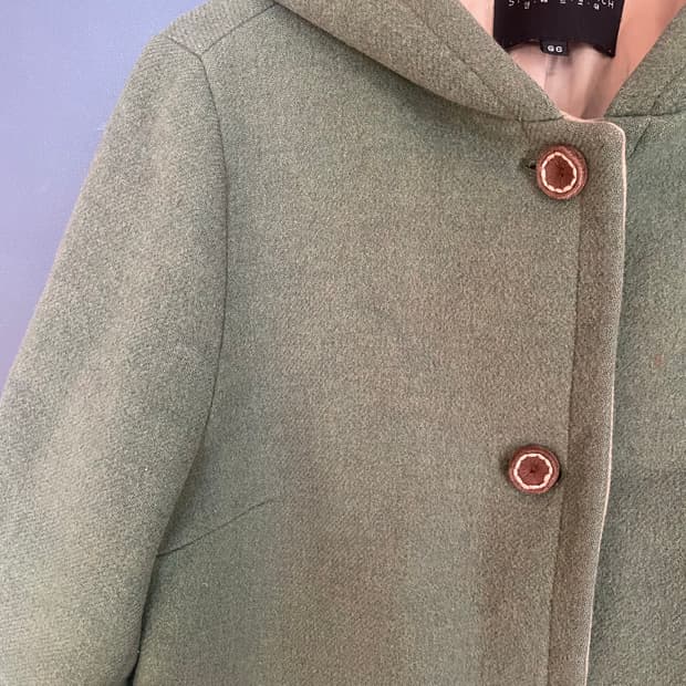 실베르꼬쉬 뮤트 올리브 그린 모리 하구미 후드 하프코트