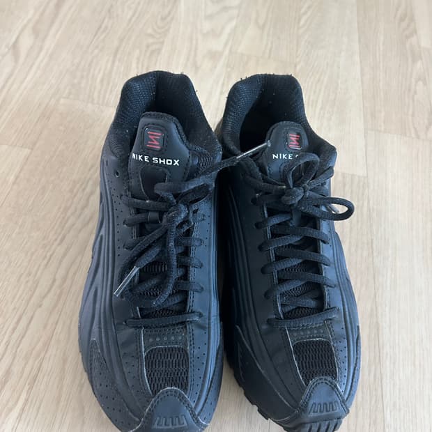 (W) 나이키 샥스 R4 블랙