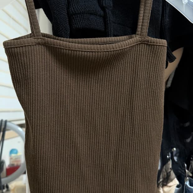 미로미로 브라운 골지 슬리브리스 나시