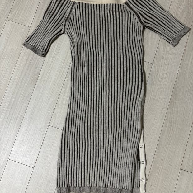 오픈와이와이 니트 원피스