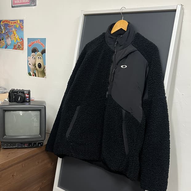 오클리 퍼포먼스 레귤러핏 쉐르파 후리스 자켓
