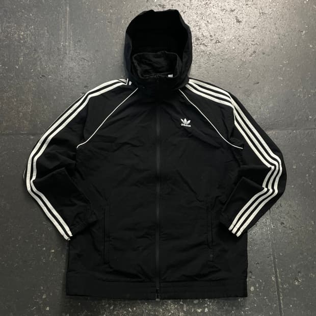 105 아디다스 바람막이 