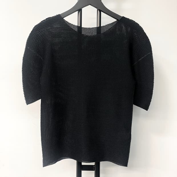 이세이 미야케 미 블랙 플리츠 탑